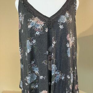 Torrid Size 1 Tank Top, split back